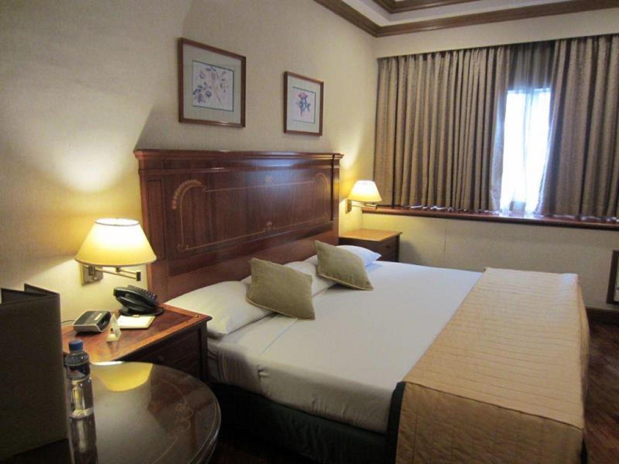 Herald Suites Makati City Exterior foto
